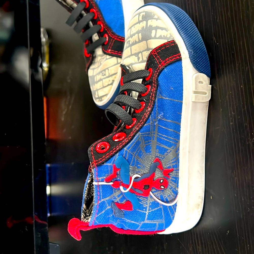 Spider man high top shoes